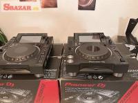 2x Pioneer CDJ-2000NXS2 + 1x DJM-900NXS2 DJ Mixer